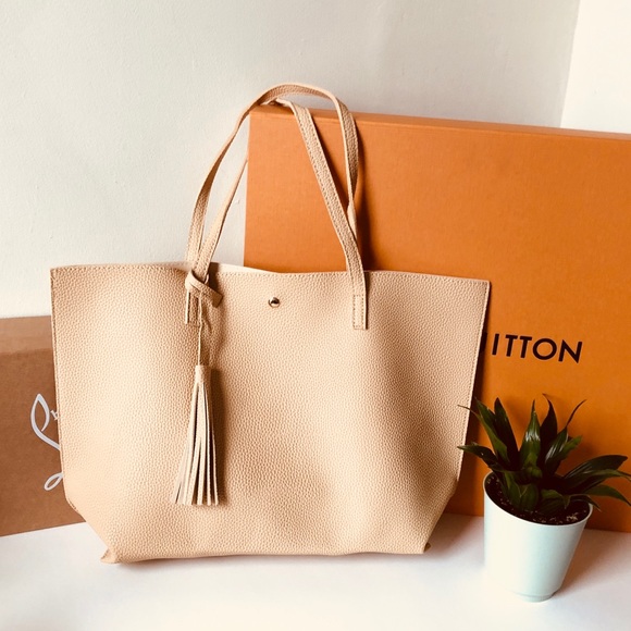 Handbags - Tassel Tote